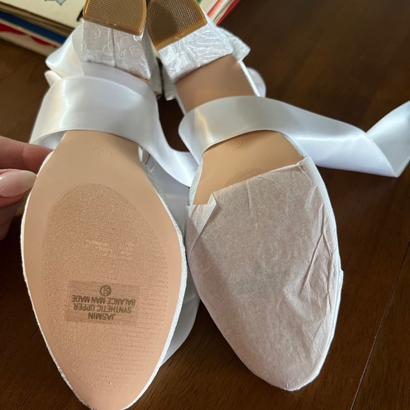 White Lace Block Heel with WRAPPED SATIN TIE, Women Wedding Shoes, Bridal Shoes - Picture 4 of 4
